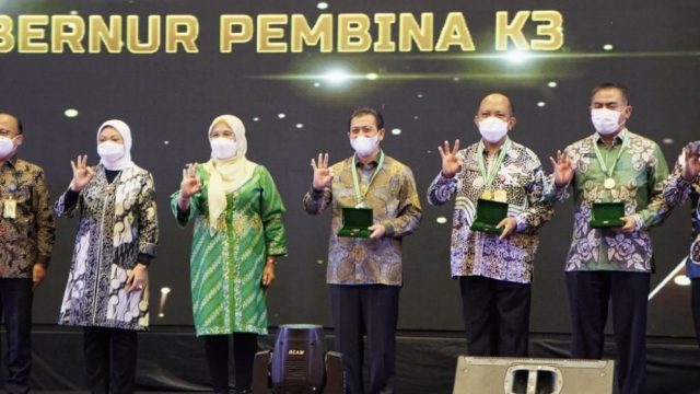 Gubernur Kaltim Raih Penghargaan Pembina K Terbaik Dari Kemnaker